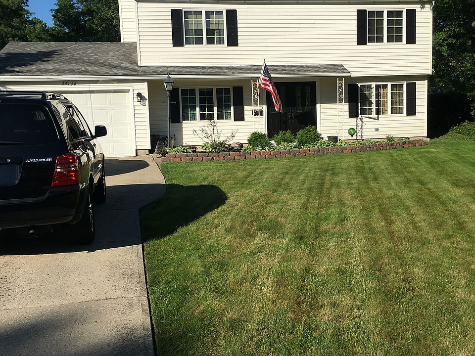1st image of 24146 Woodmere Dr