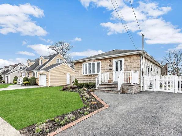 168 N Oak Street, Massapequa, NY 11758
