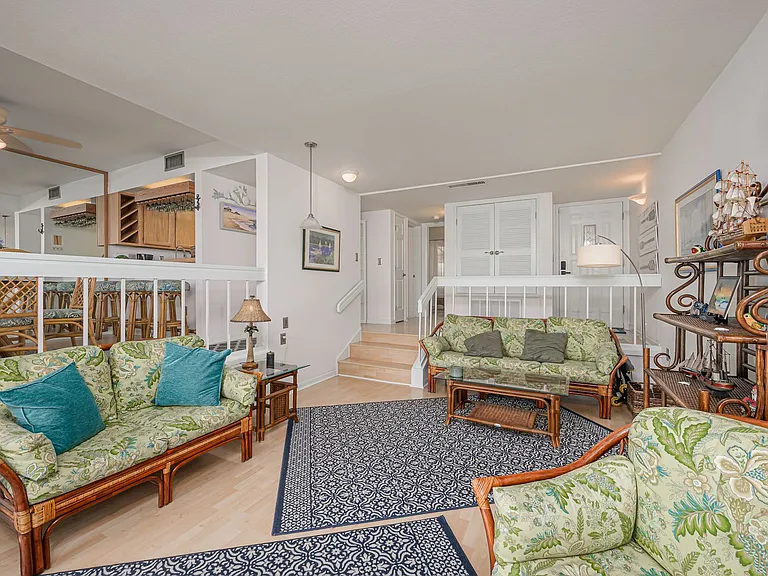 1800 Clubhouse Dr #D-30 — Photo 4