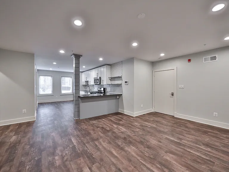 1322 N Franklin St #1 — Photo 31
