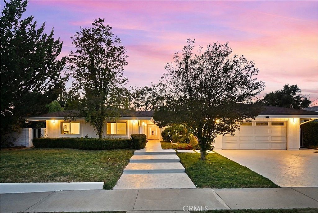 22615 Dardenne St, Calabasas, CA 91302 | MLS #SR26137523 | Zillow