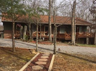 7613 E Fork Ln, Crawford, TN 38554