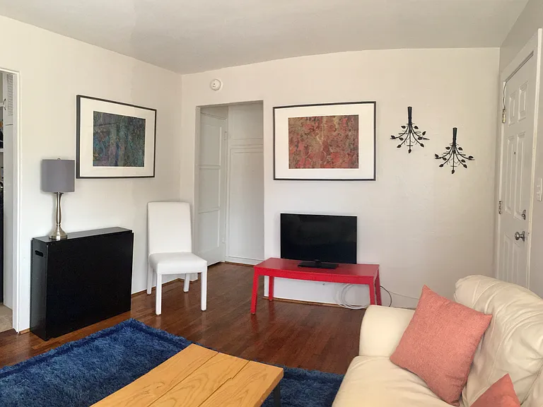 720 Salem Ct — Photo 9