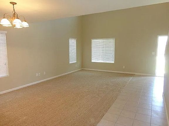 4th image of 2335 E Victor Ave