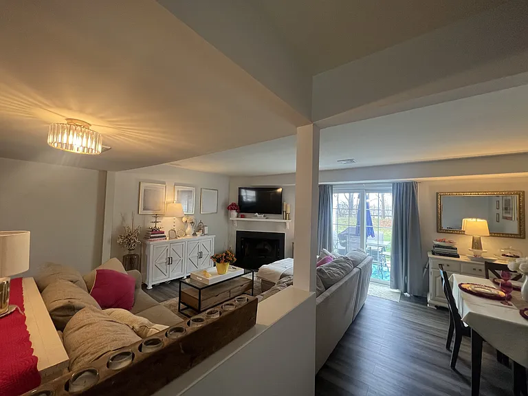 1335 Cambridge Ct — Photo 10