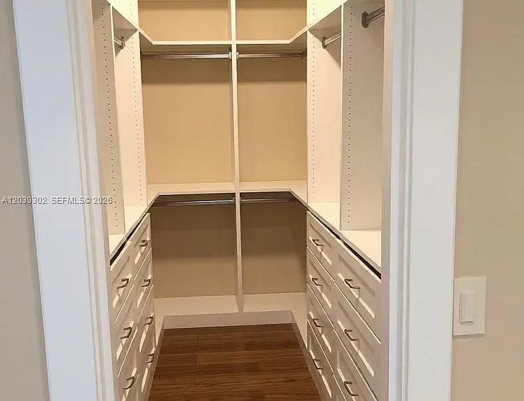 10180 W Bay Harbor Dr #0 — Photo 2