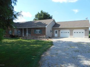 7422 Lincoln Rd, Xenia, IL 62858