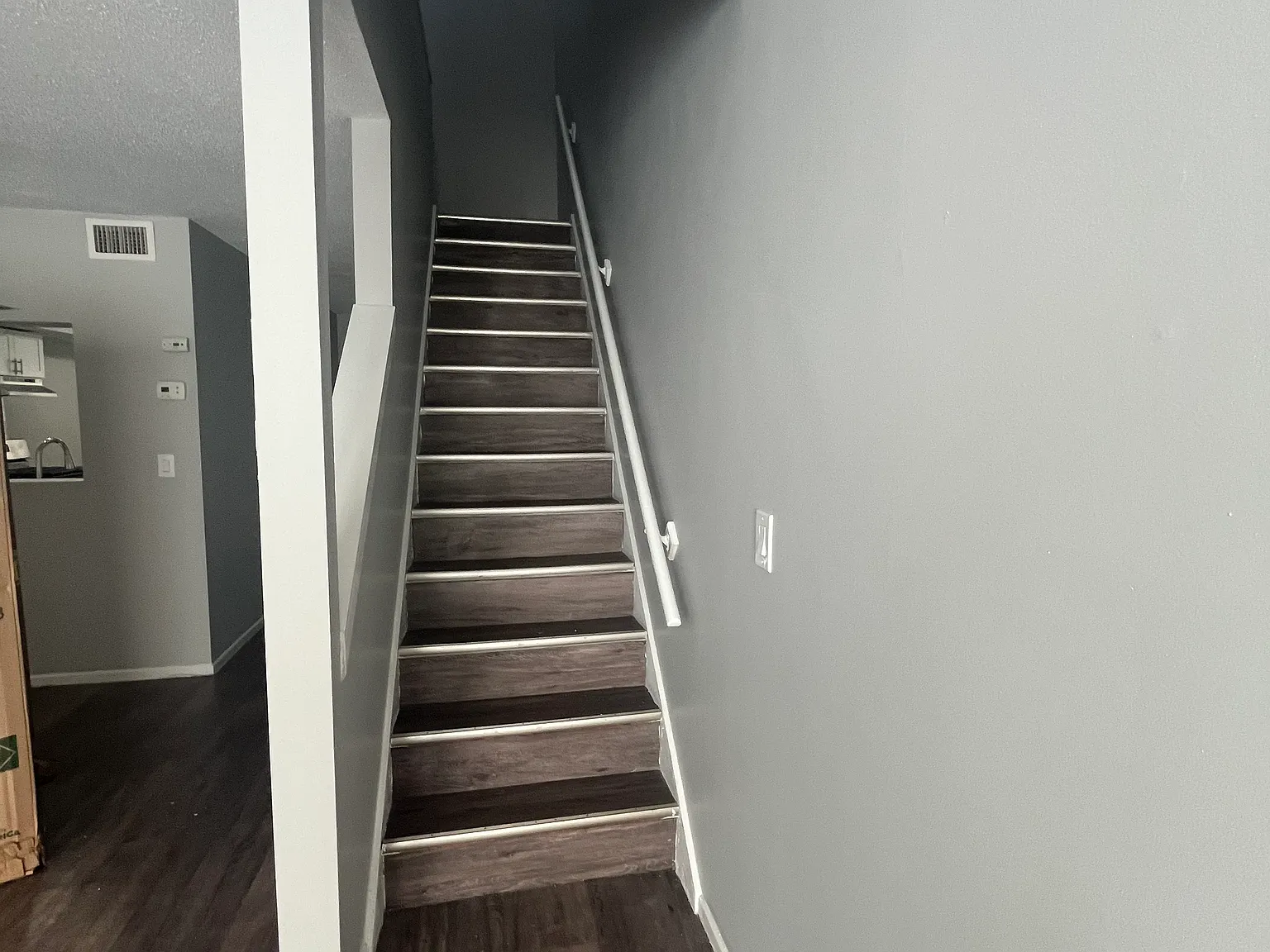 2 bed, 1.5 bath, 1215 sqft, $2,400 — Photo 3