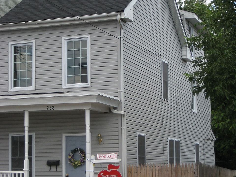 238 Frederick St