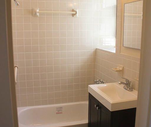 4th image of 327 Edgecombe Ave APT 6