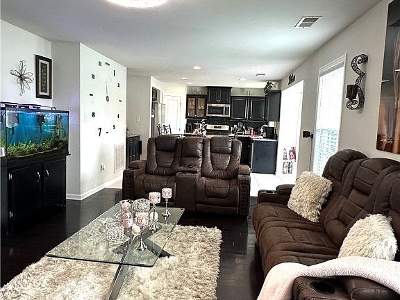 5th image of 5409 Mason Manor Dr