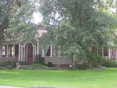 1st image of 919 Cleveland St