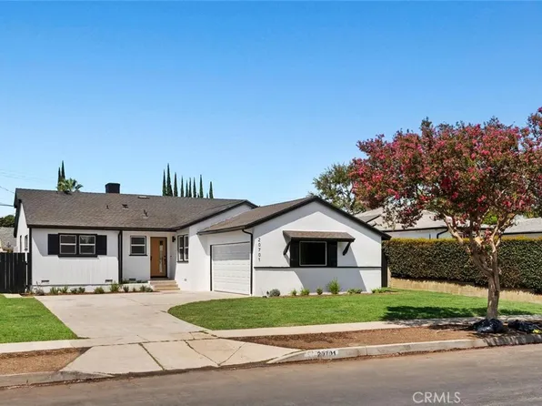 20701 Schoolcraft St, Winnetka, CA 91306