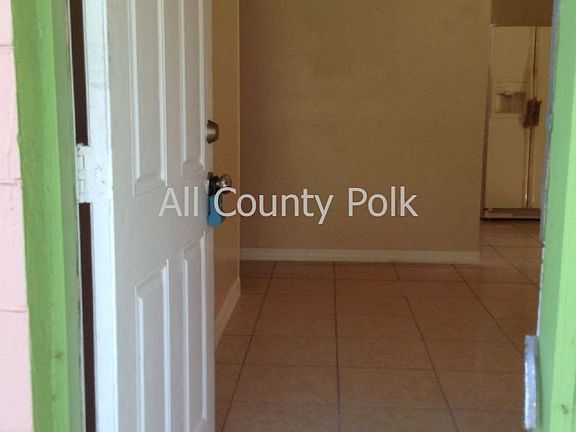 2nd image of 1811 Oakhill St