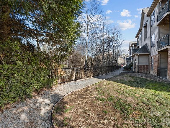 5th image of 176 Brickton Village Cir #206