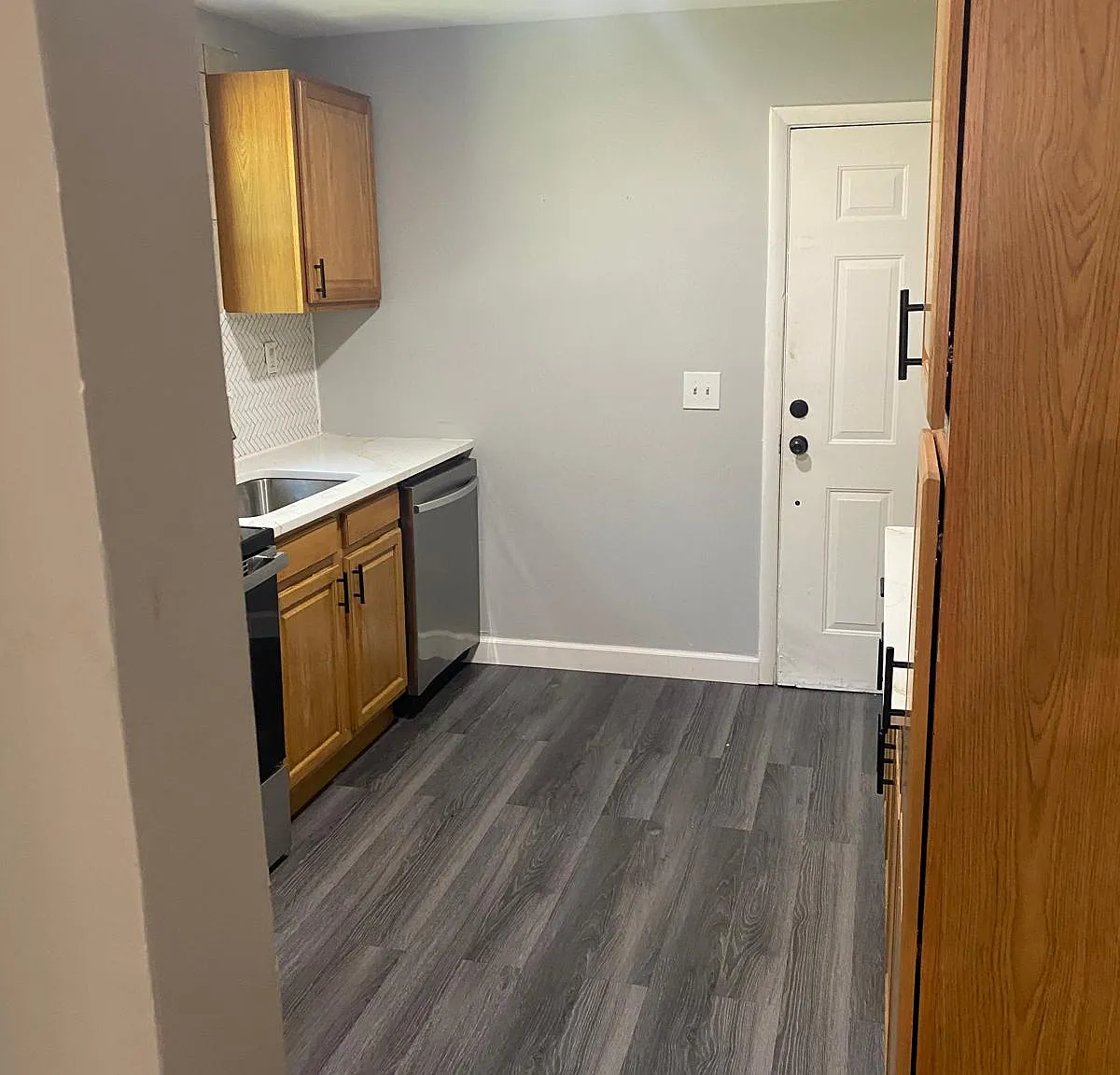 3 bed, 1016 sqft, $2,200 — Photo 3