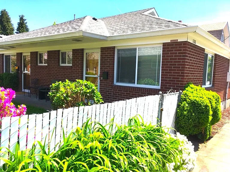 1304 SE 41st Ave #B — Photo 2