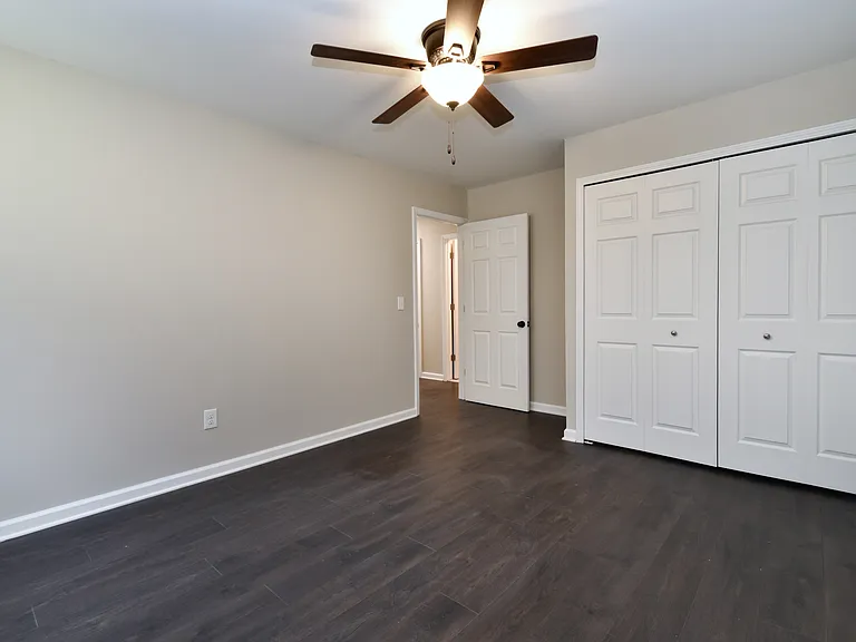 1637 W Nine Mile Rd #1 — Photo 4