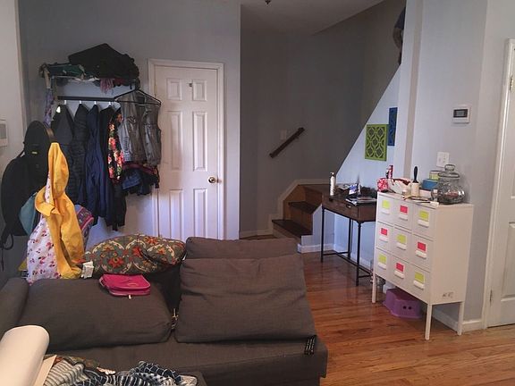 3rd image of 2756 Creston Ave