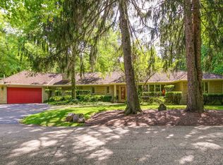 1111 Walden Ln, Lake Forest, IL