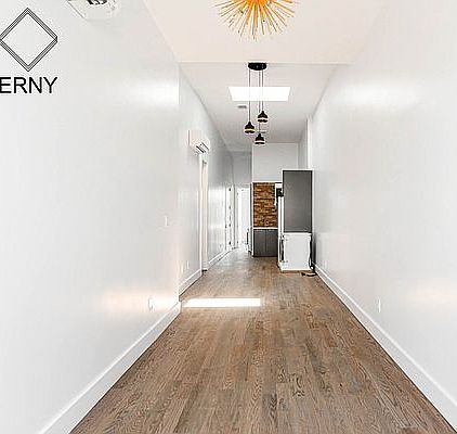5th image of 99 Varet St #2V