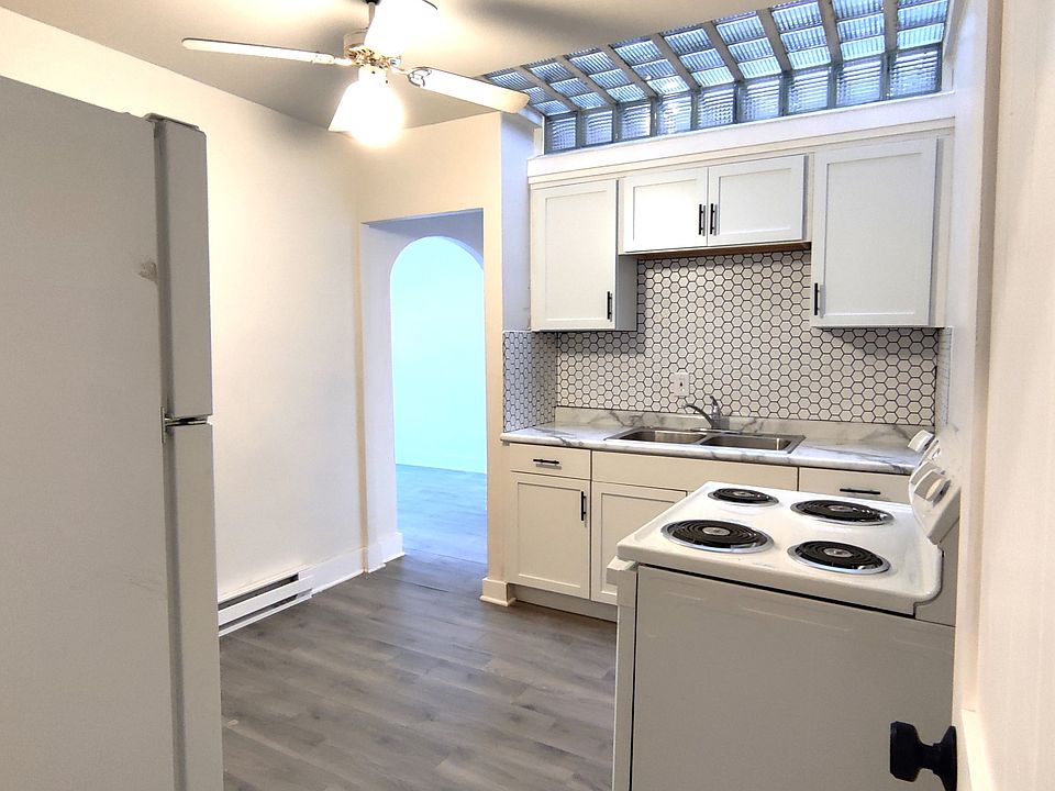 1st image of 117 W Market St #2