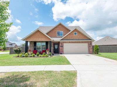 2925 W Tiger Eye Dr, Fayetteville, AR, 72704