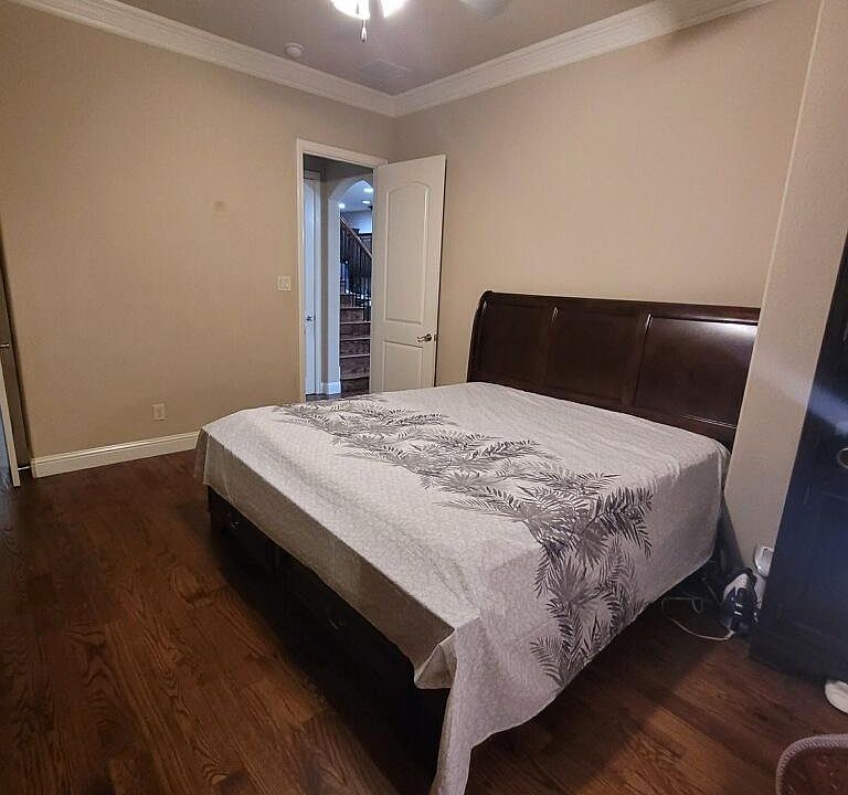 Primary en-suite