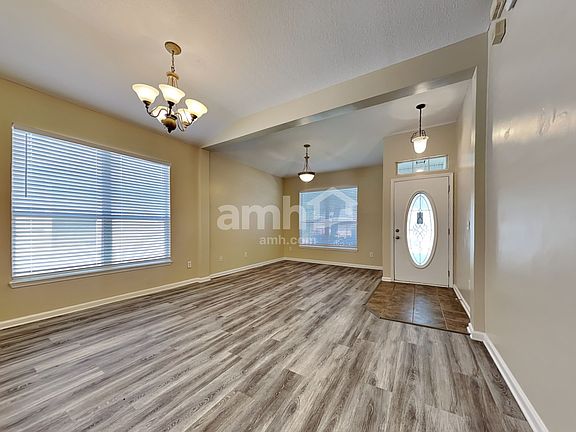 3rd image of 10848 Campus Heights Ln