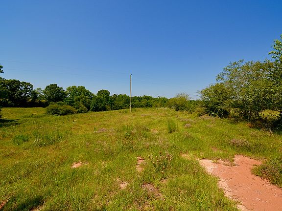 3rd image of 279 County Road 469