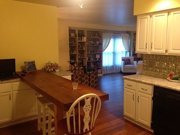 2nd image of 1546 Concord Ct