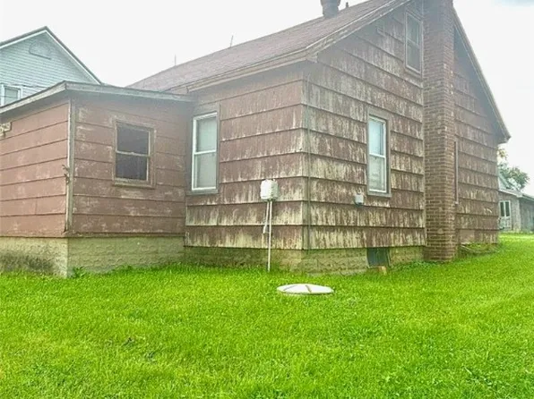 218 Main St, Troutville, PA 15866