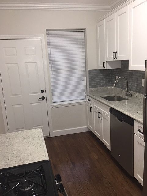 2nd image of 438 Walnut Ave #4