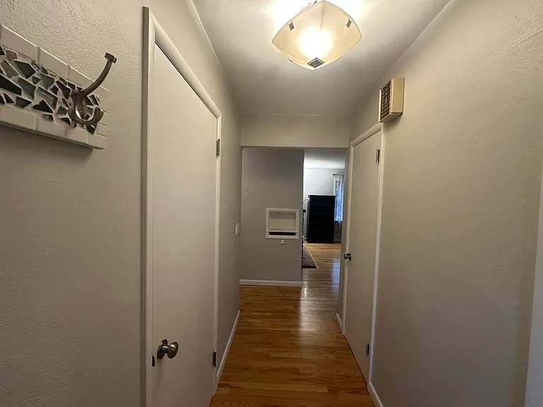 hallway to bedrooms