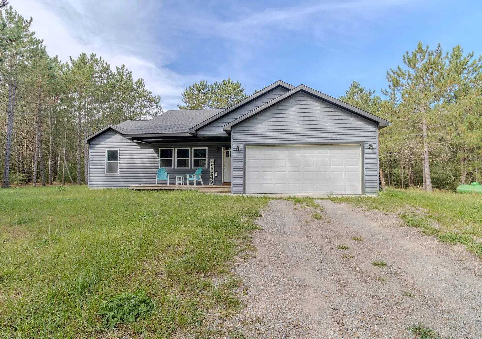 Peaceful Modern Home on 3 Acres — Photo 1