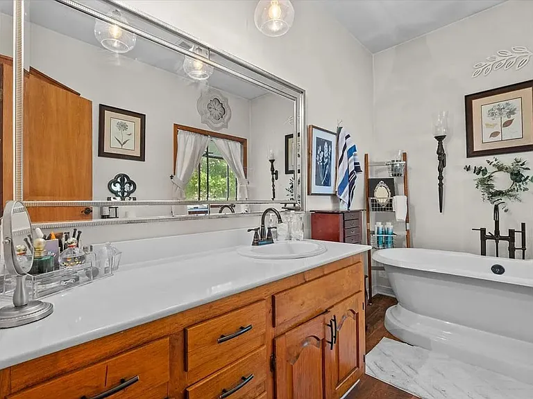 219 Shoreline Rd — Photo 32