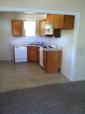 2nd image of 352.5 Pine St