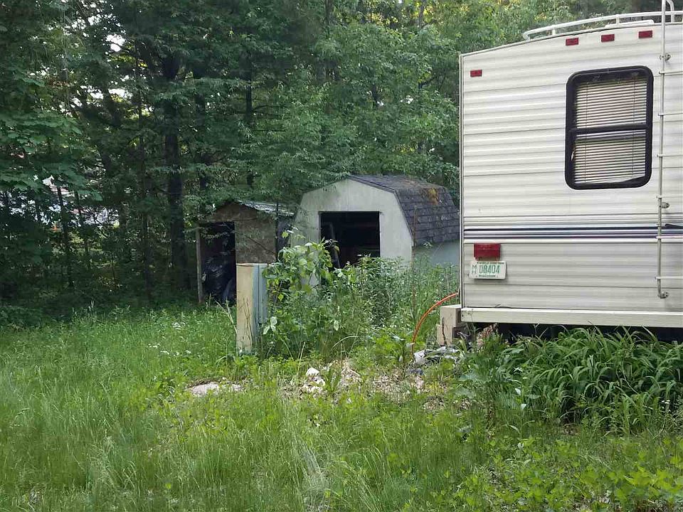 2nd image of 255 Ash St