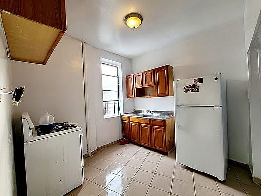 3rd image of 1211 Wheeler Ave APT 7