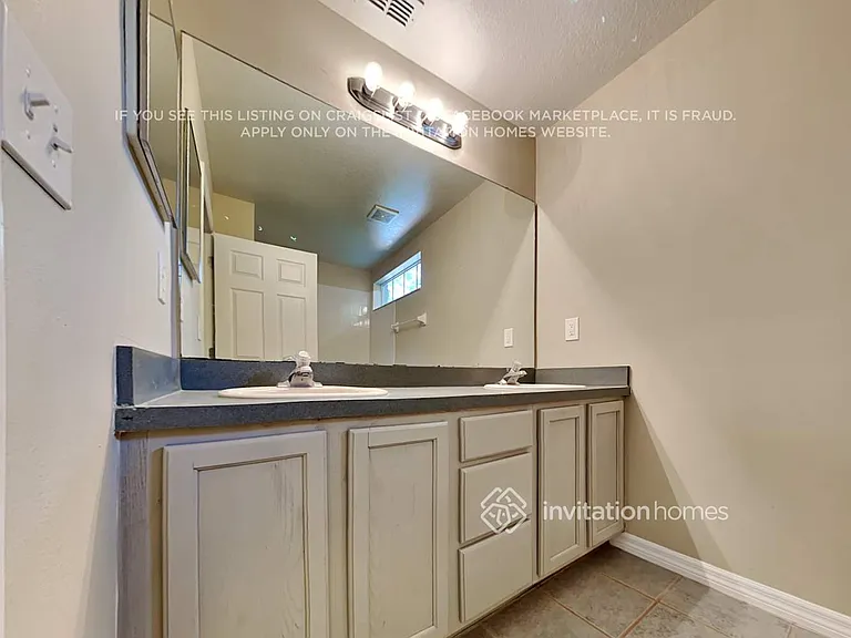 1402 Whispering Woods Way — Photo 15