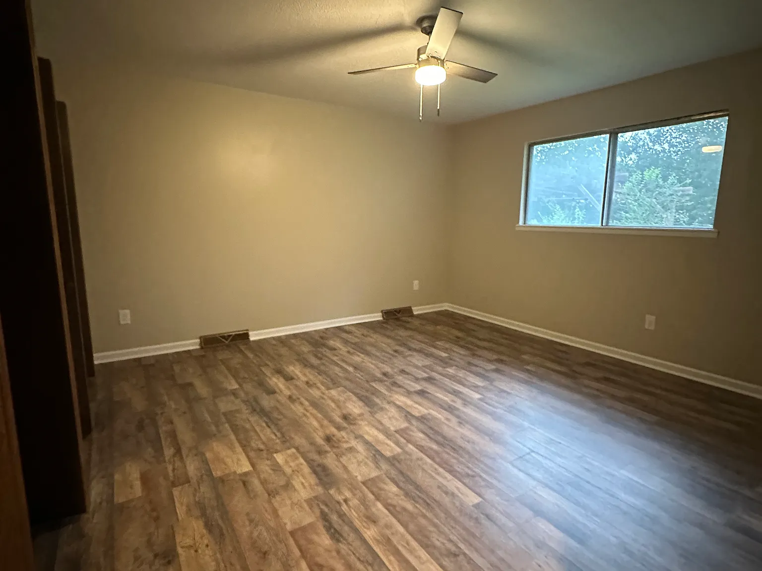 4 bed, 2000 sqft, $1,250 — Photo 3