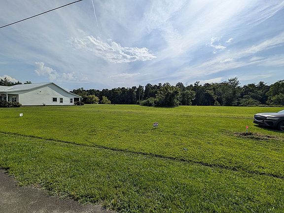 2nd image of 184 Harbour Dr