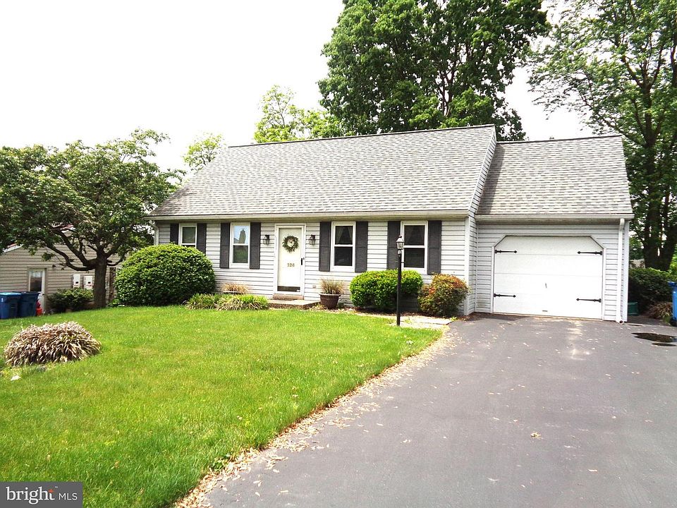 1st image of 326 Barberry Dr