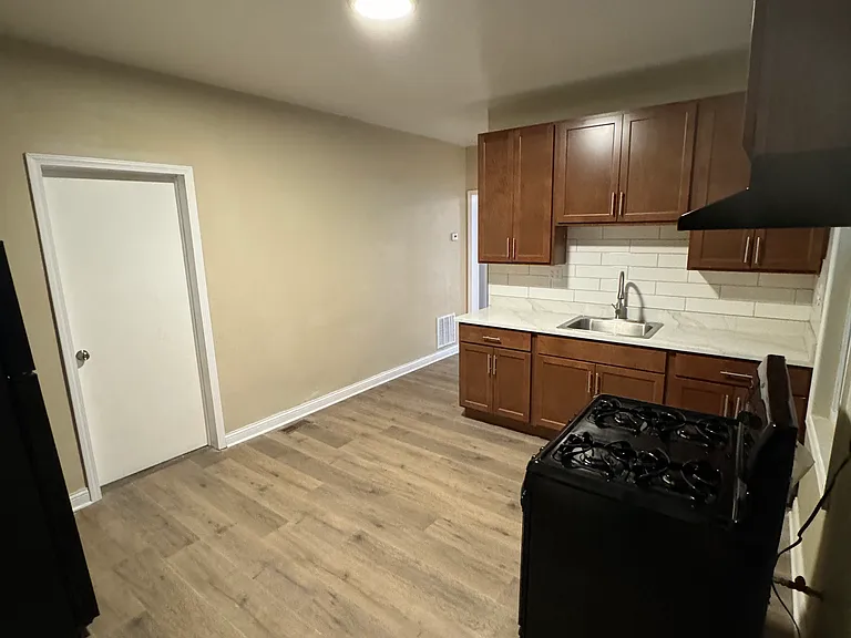 8364 S Brandon Ave #1F — Photo 1