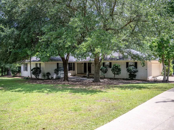 210 Woodland Cir, Troy, AL 36081