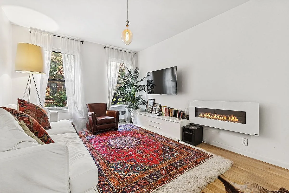 512 E 83rd St #2A photo 1