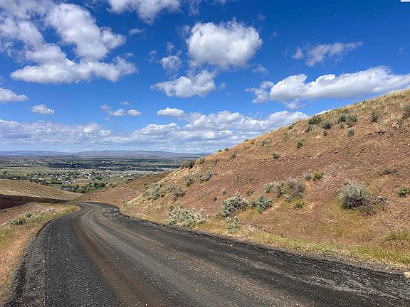 3rd image of S Lincoln Grade Rd