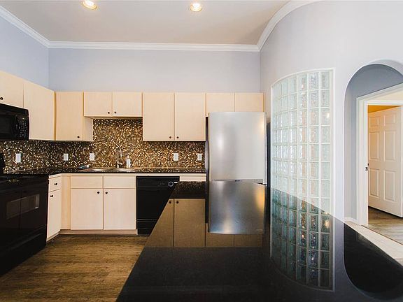 4th image of 1441 East St Unit 309