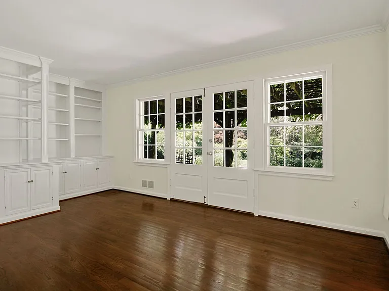 11009 Cripplegate Rd — Photo 13