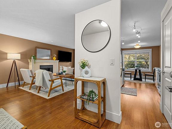 4th image of 22910 90th Avenue W #E205